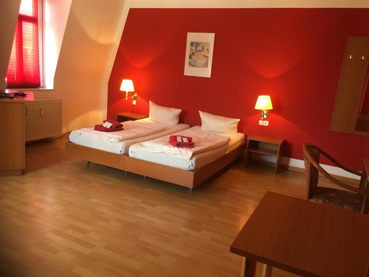 Ryde & Hyde Budget Hotel Дрезден Экстерьер фото